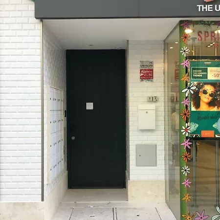 Augusta Street 229- 4 Esq Appartamento