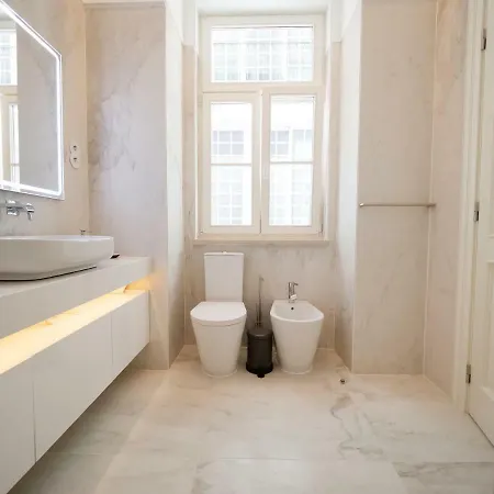 Augusta Street 229- 4 Esq