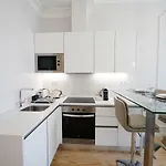 Augusta Street 229- 4 Esq Apartment