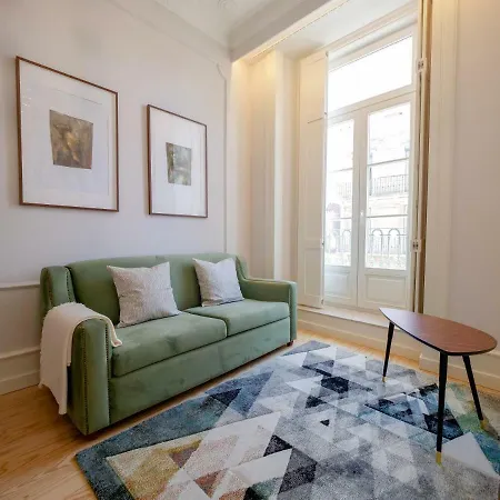Augusta Street 229- 4 Esq * Lisbon